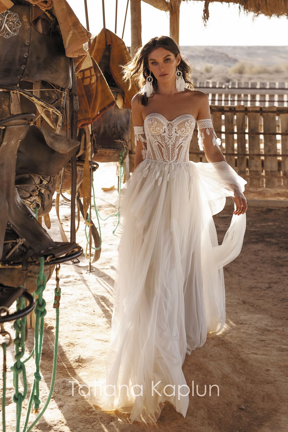 Свадебное платье от бренда Tatiana Kaplun 'Инда' в стиле - Бохо, рустик