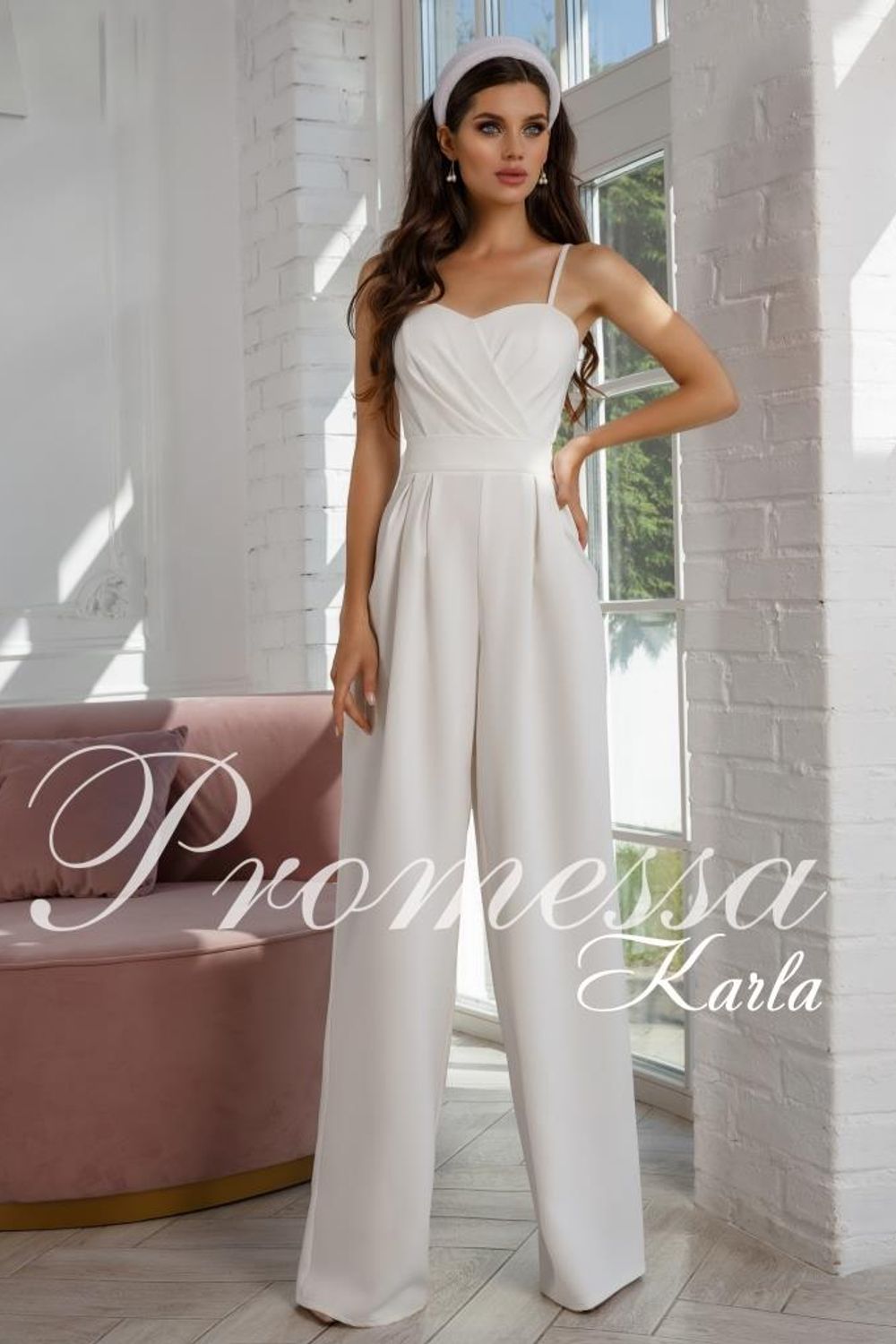 Свадебное платье от бренда Promessa 'Карла' брючный костюм